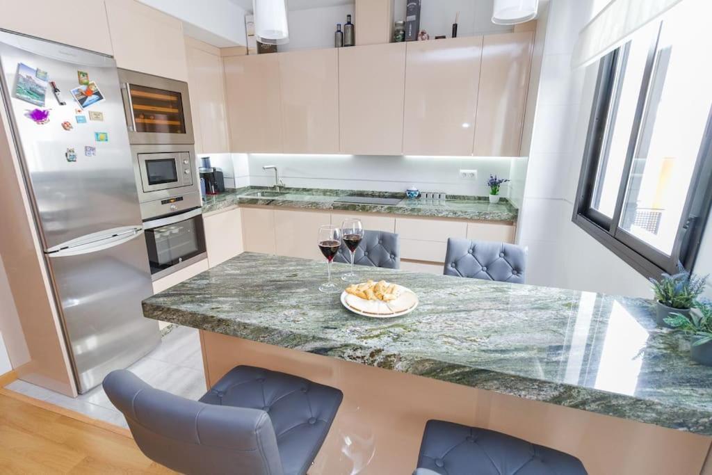 Luxury Duplex Downtown Superb Terrace&free Parking Apartament
